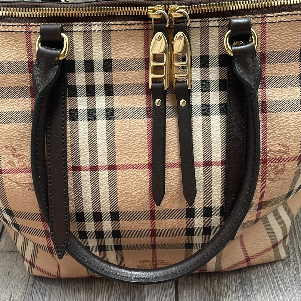 Authentic Burberry Plaid Haymarket Salisbury Tote Shoulder Bag Double Handle - Picture 3 of 17